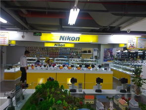 福州艺中星 专业定制大型商场品牌专柜，打造卓越商业展示空间